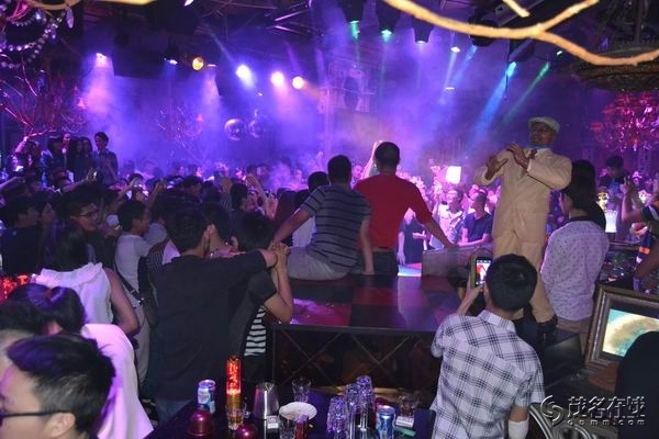  孟十朵 生活照及资料 微博  H奶 孟十朵 全裸人肉月