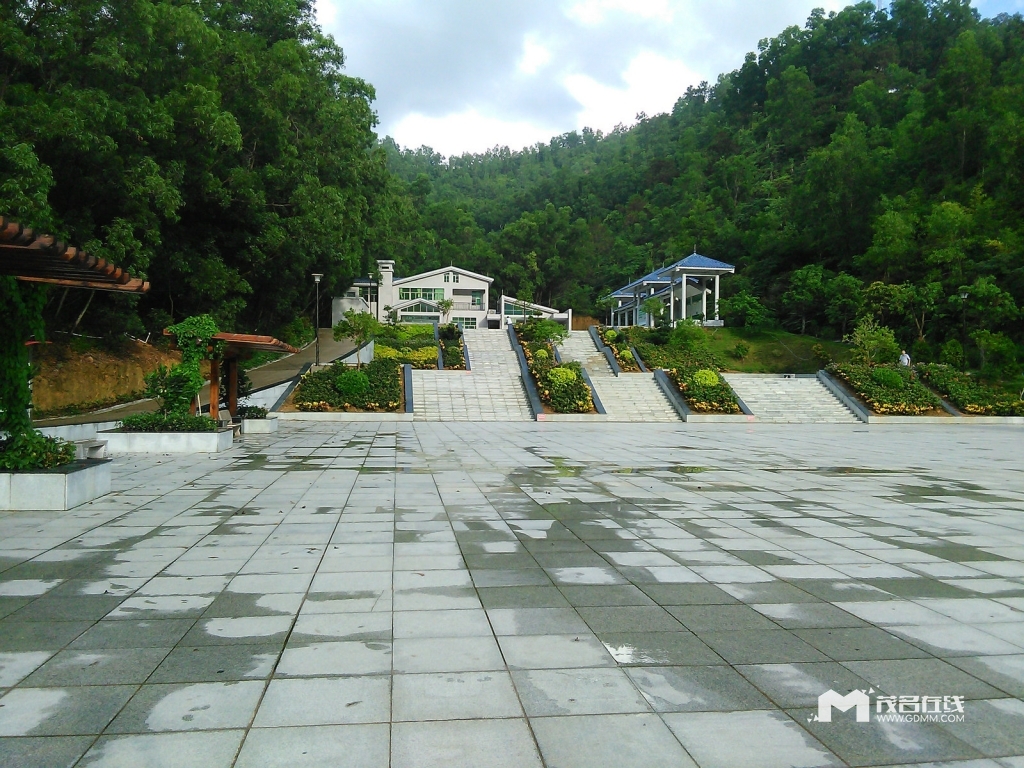 雨后的高州笔架山森林公园