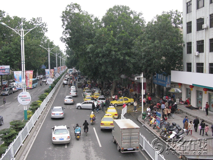 Ƭ 054.jpg
