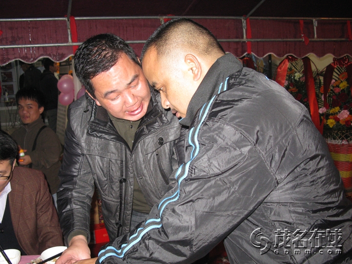 Ƭ 052.jpg