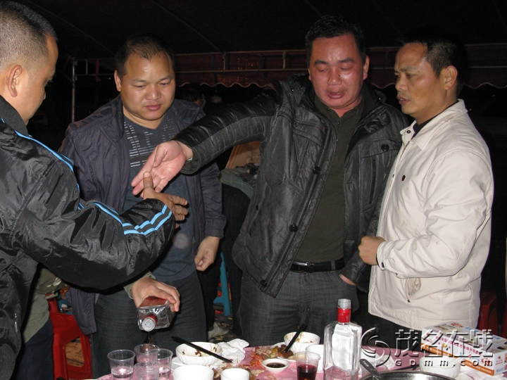 Ƭ 075.jpg
