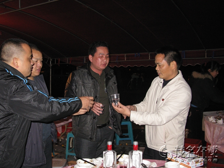 Ƭ 080.jpg
