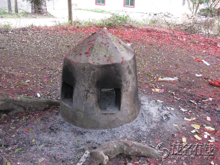 Ƭ 060.jpg