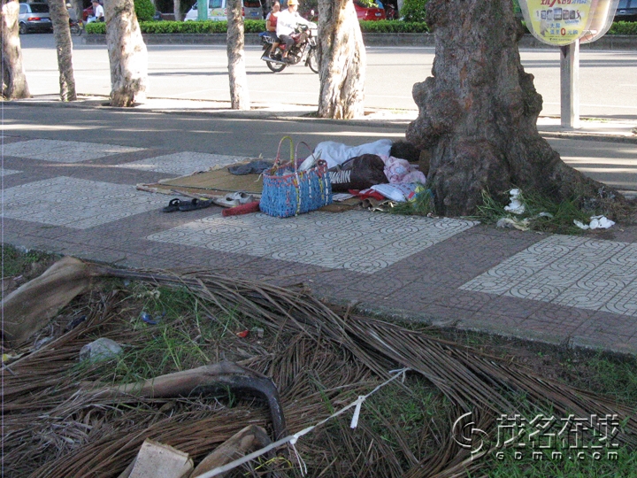 Ƭ 076.jpg
