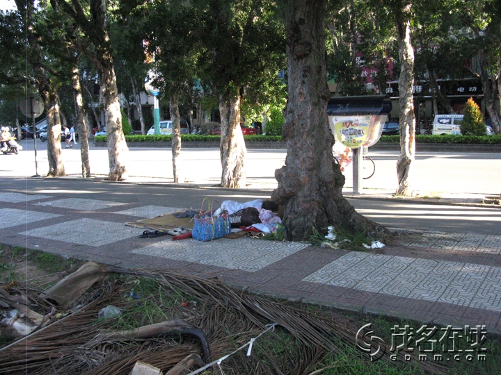 Ƭ 077.jpg