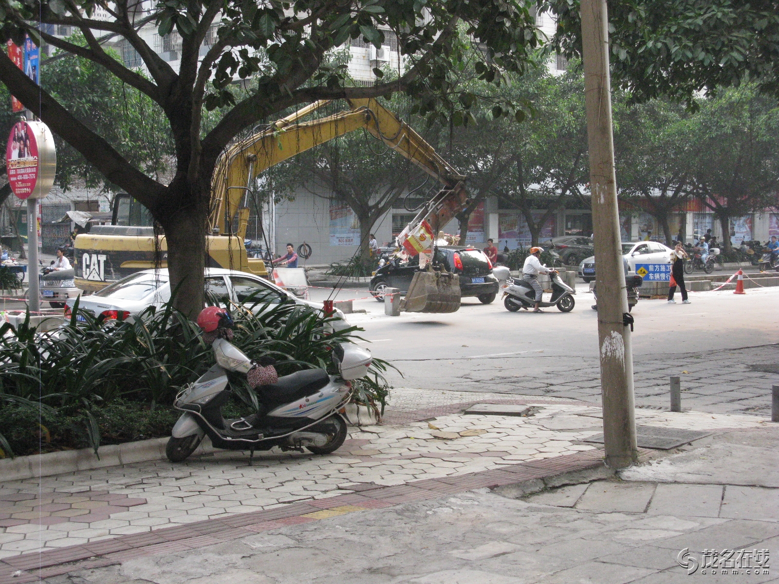 Ƭ 037.jpg