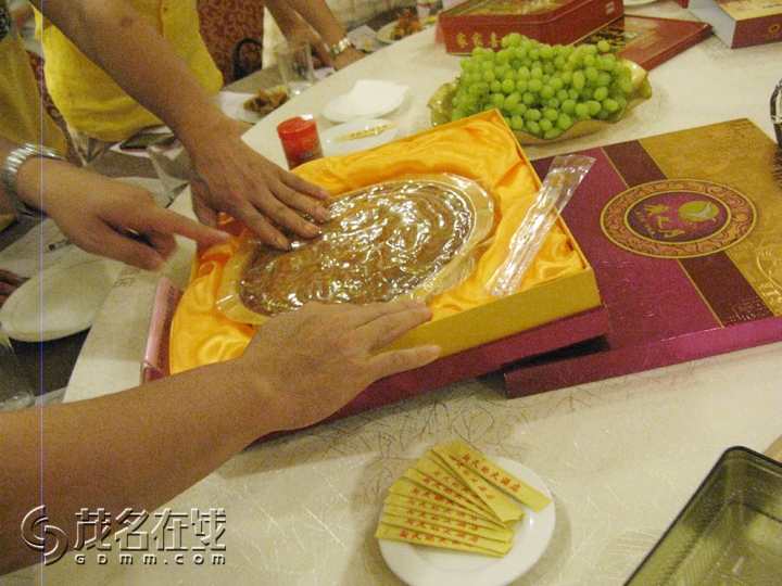 Ƭ 093.jpg