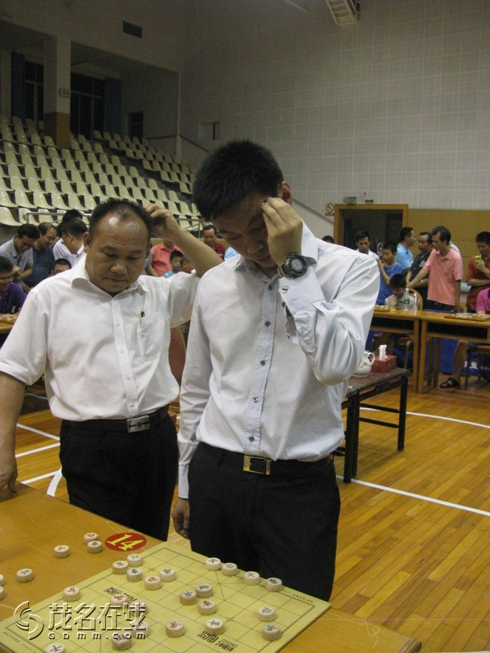 Ƭ 124.jpg