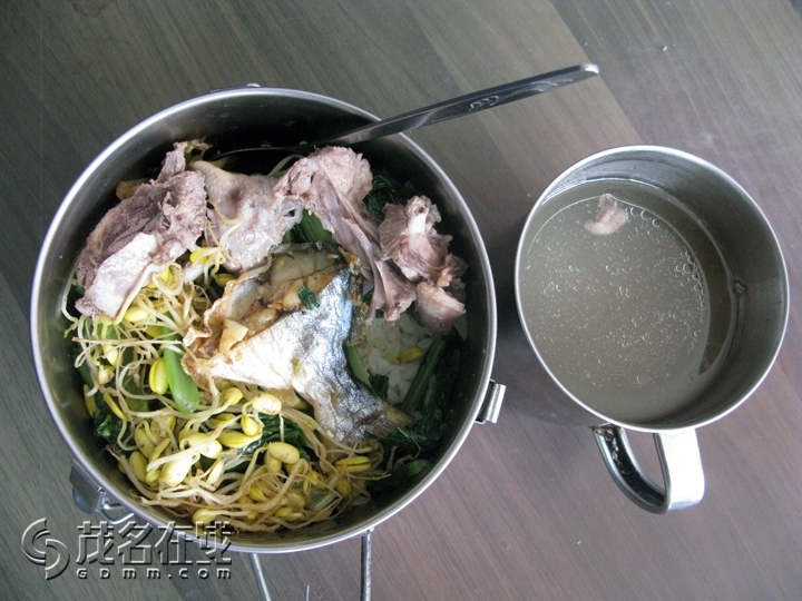 Ƭ 084.jpg
