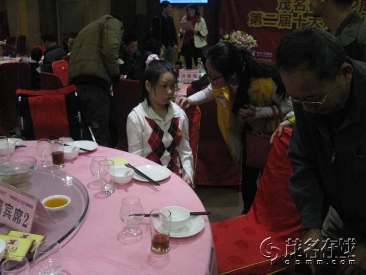 Ƭ 045.jpg