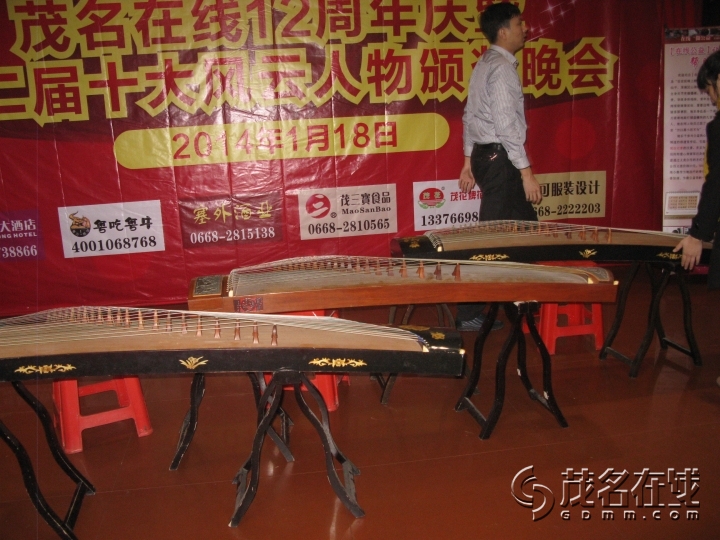 Ƭ 073.jpg