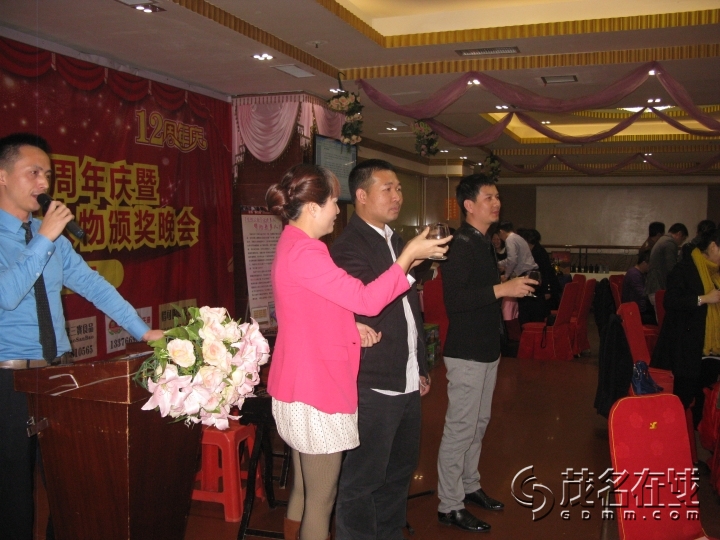 Ƭ 083.jpg