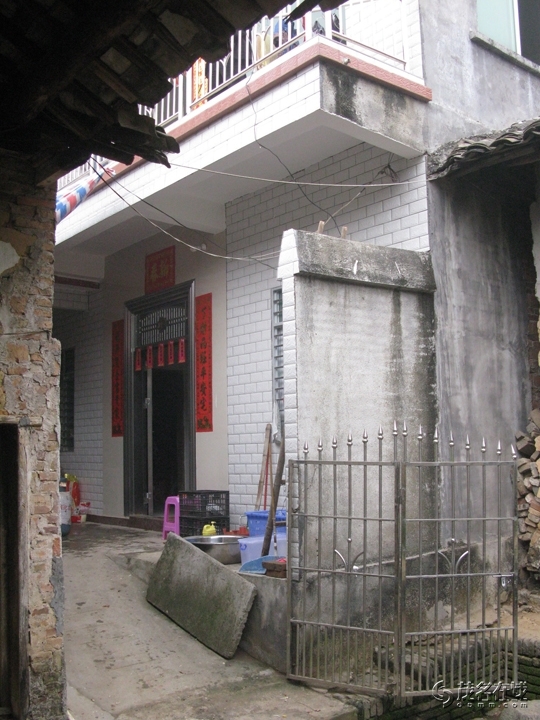 Ƭ 065.jpg