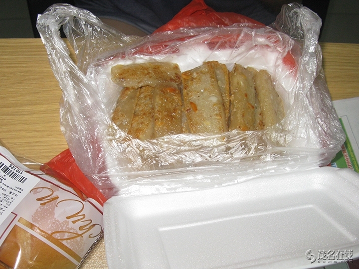 Ƭ 010.jpg