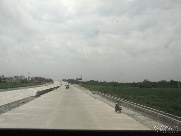 Ƭ 028.jpg