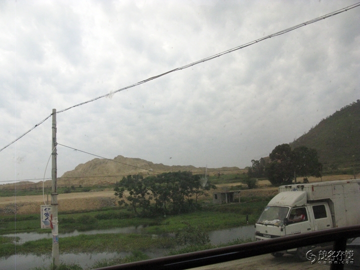 Ƭ 055.jpg