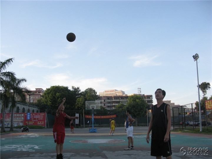 Ƭ 011.jpg