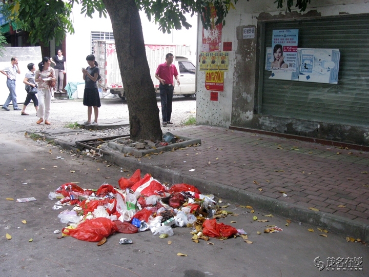 Ƭ 082.jpg