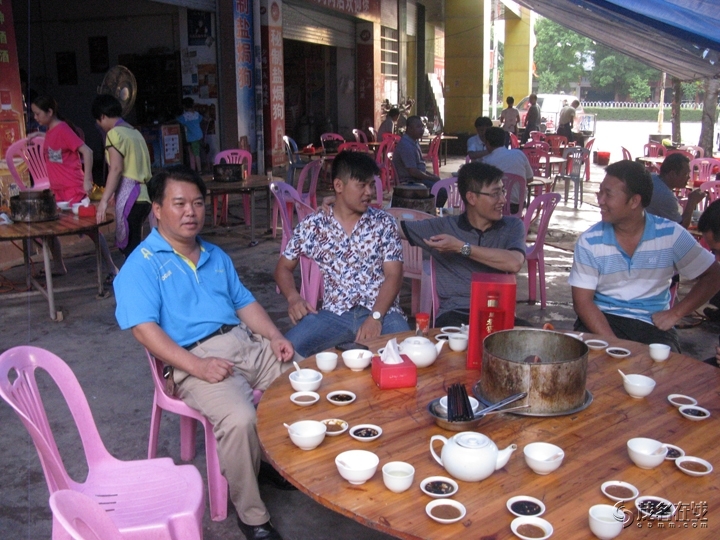 Ƭ 025.jpg