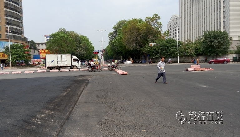 P50423-103209.jpg