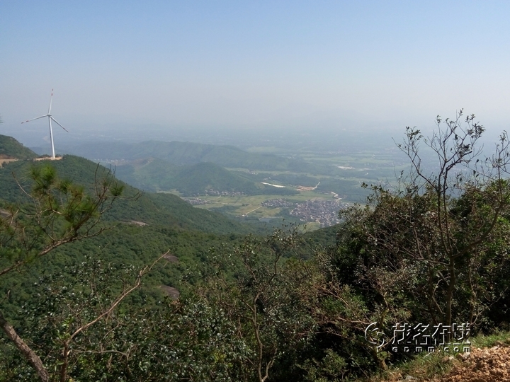 P51017-113604.jpg