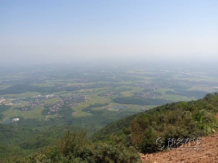 P51017-121327.jpg