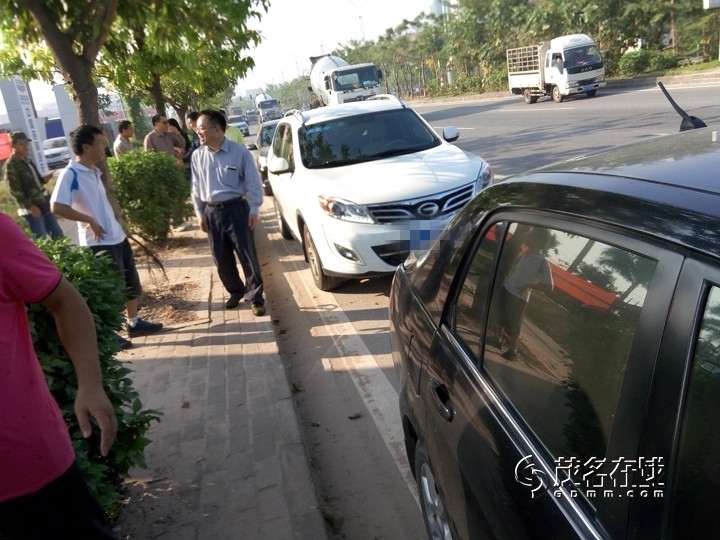 133948p26yzev2h05do0ch.jpg