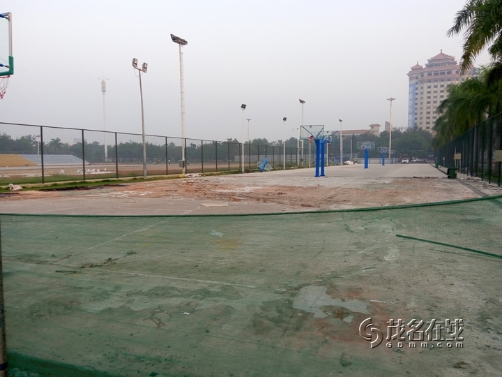 P51022-065121.jpg