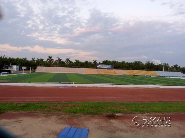 P51126-065049.jpg