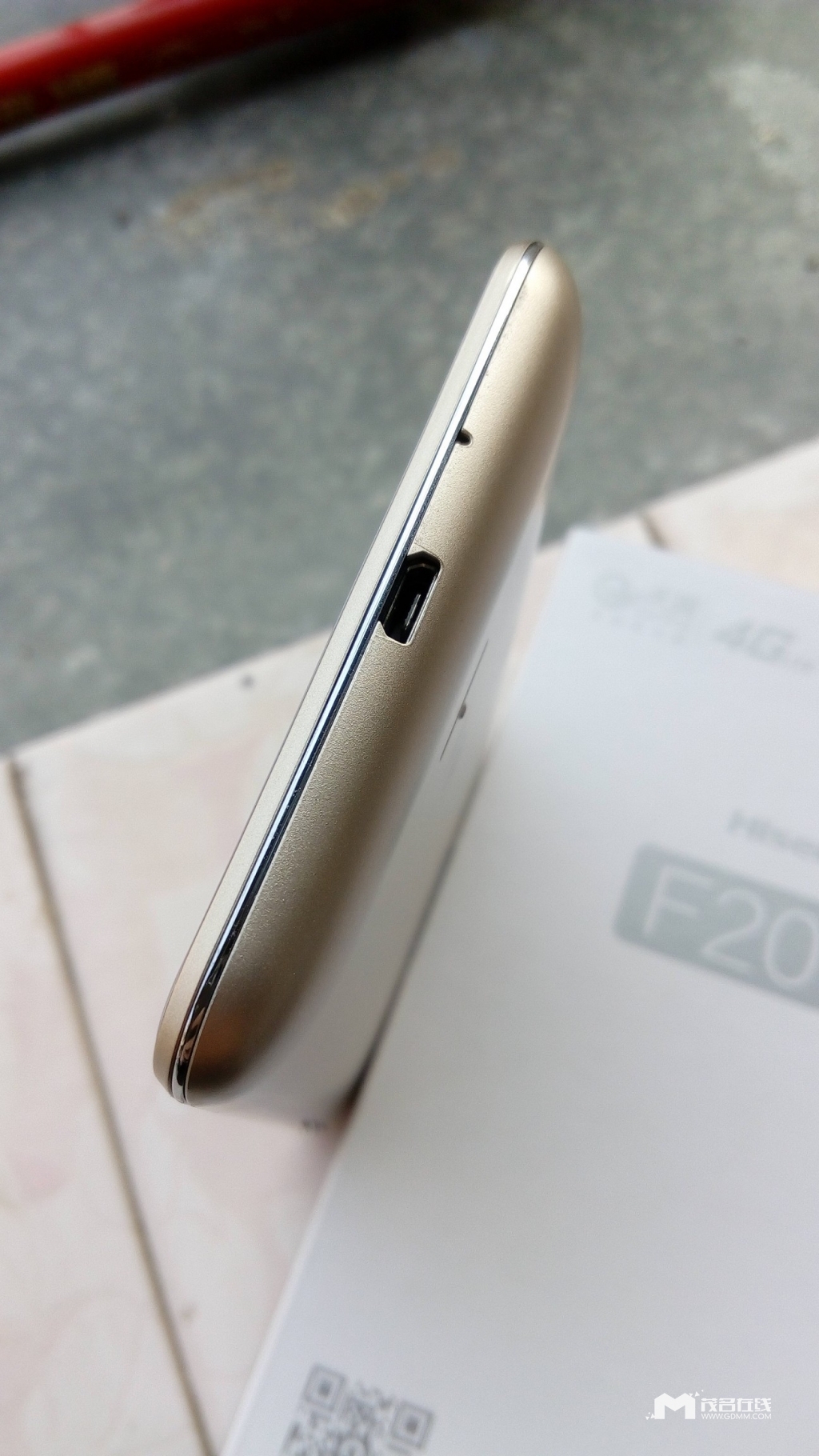 【电信4g手机 海信f20t 保修期内】