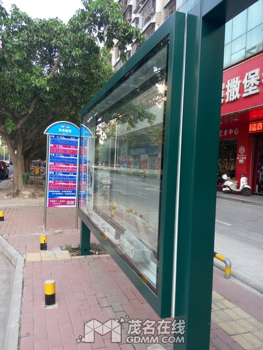 P61022-164304.jpg