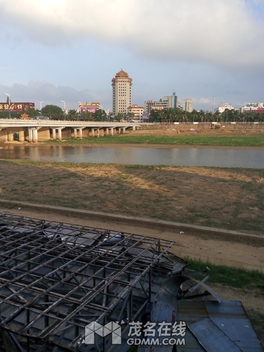 P61120-170348.jpg