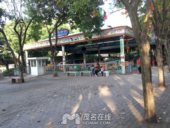 P61204-162343.jpg