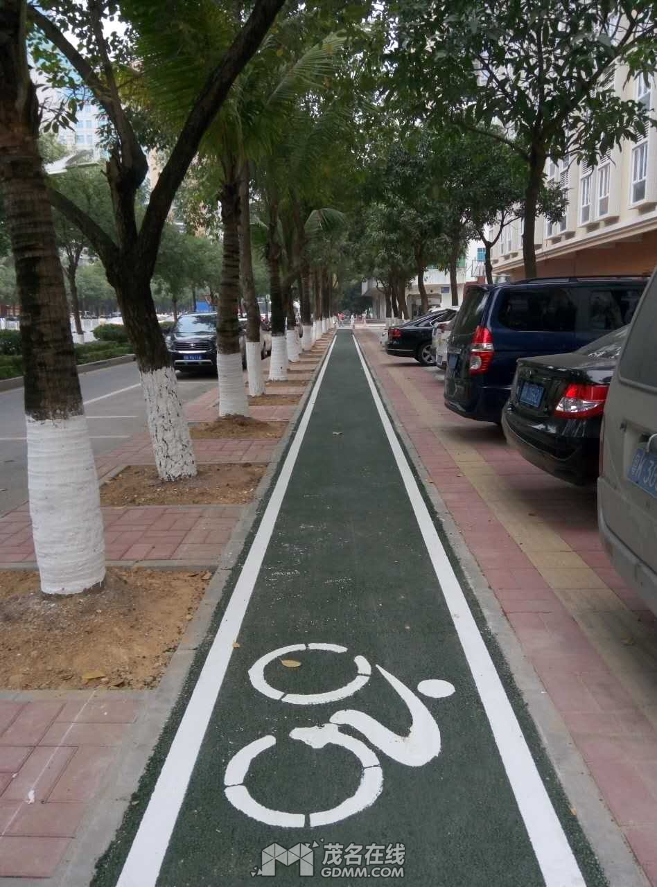 677824486.jpg