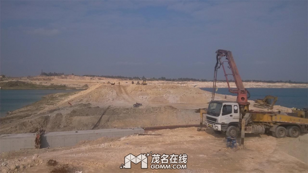 174611gv4do10rme7sg17v.jpg