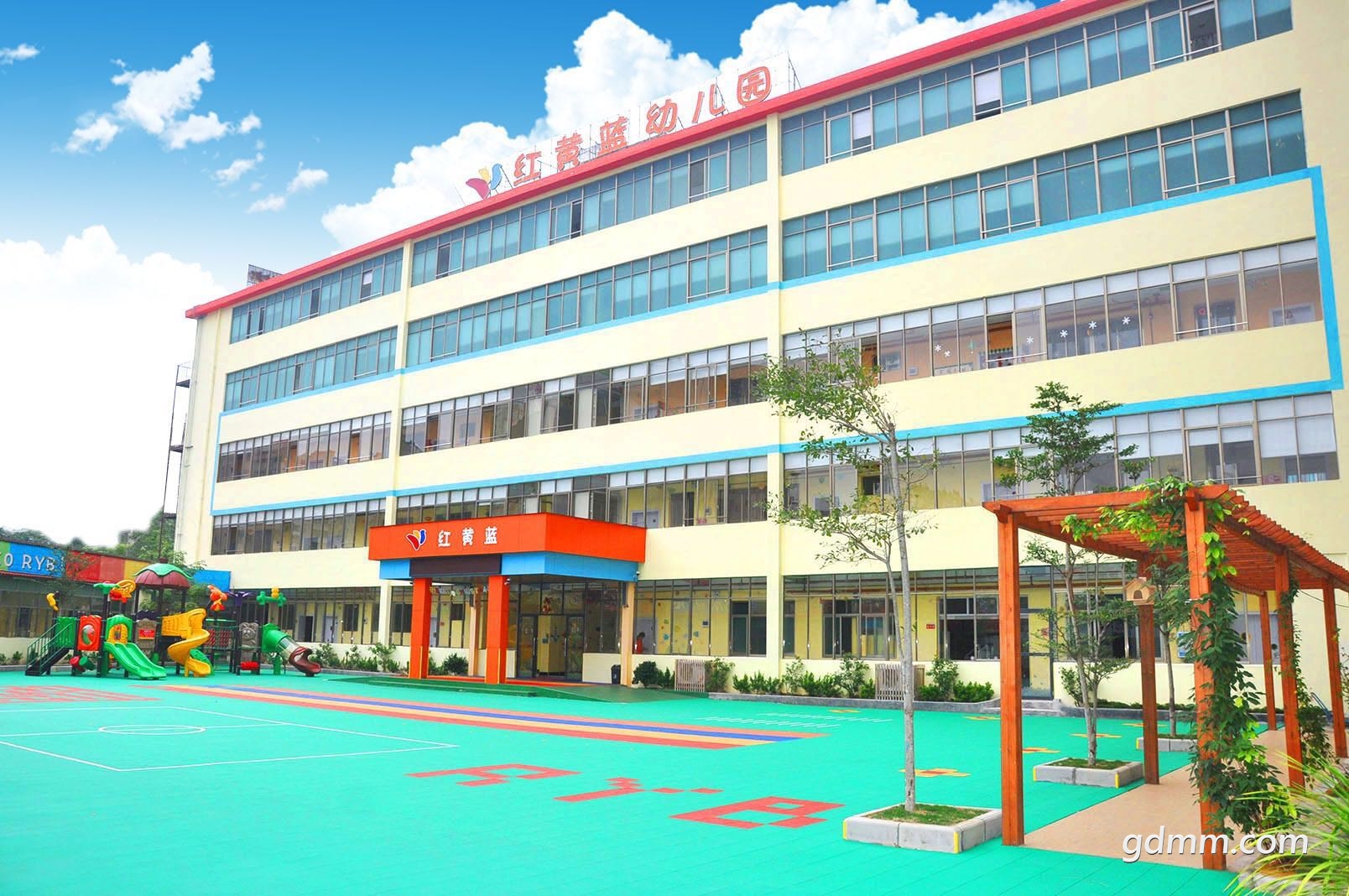 69 红黄蓝幼儿园诚招教师若干名     红黄蓝教育机构创办于1998年