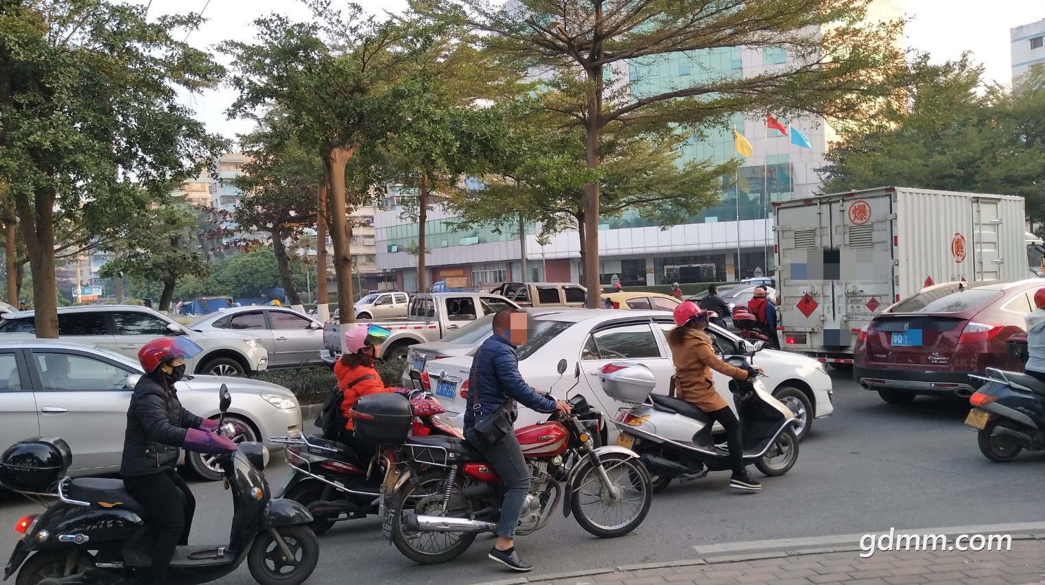 174915mvqvuzu1c17iyjs7_meitu_2.jpg