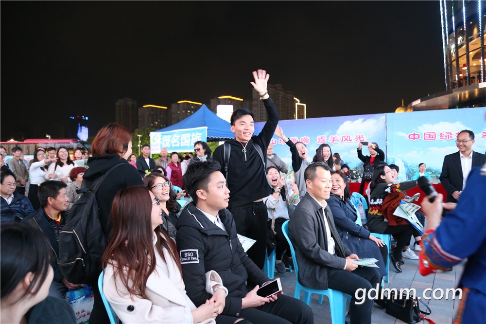 "粤桂扶贫"南宁旅游宣传推广路演走进茂名