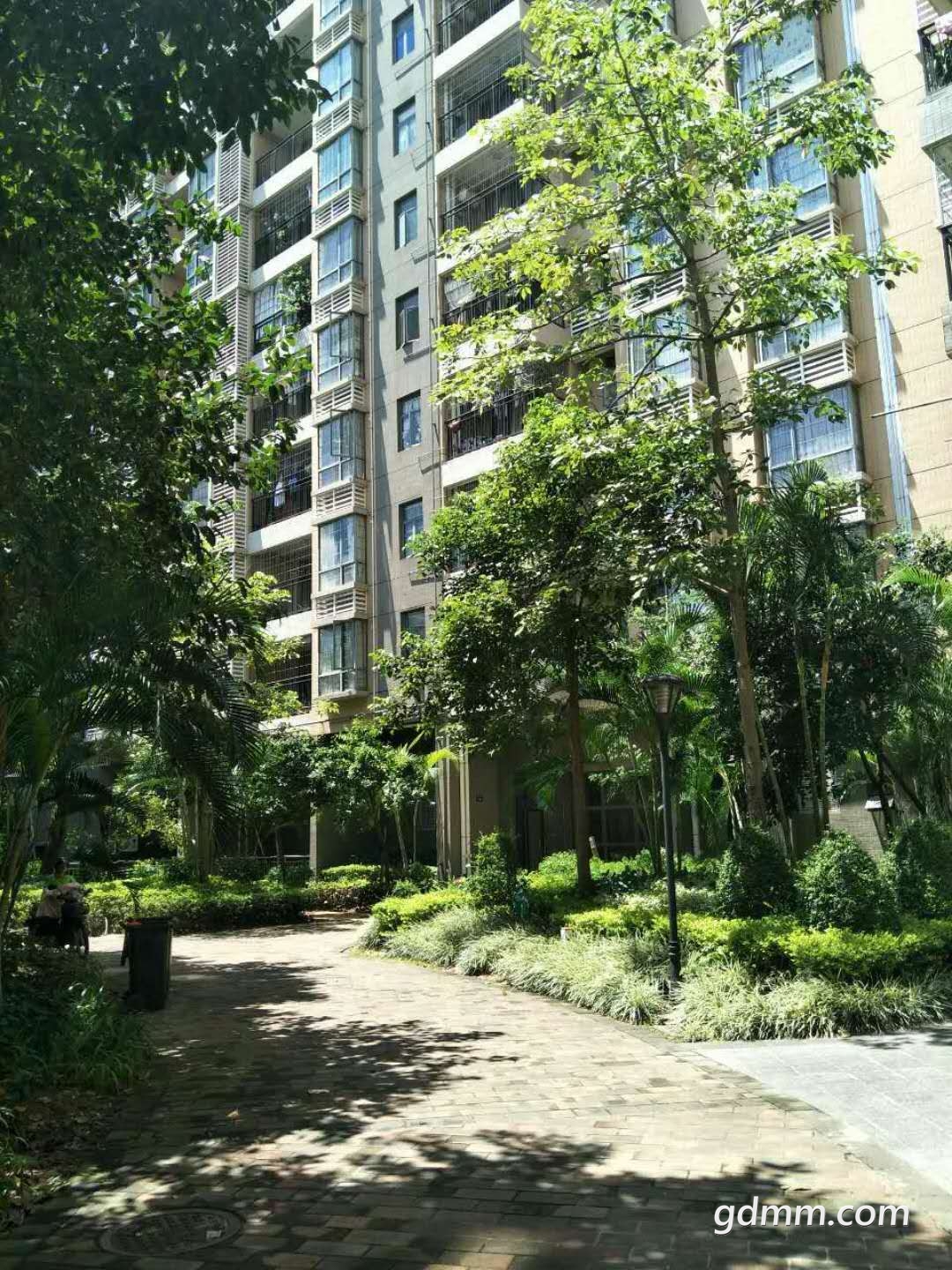 出租碧水湾一期精装三房二厅家电齐全