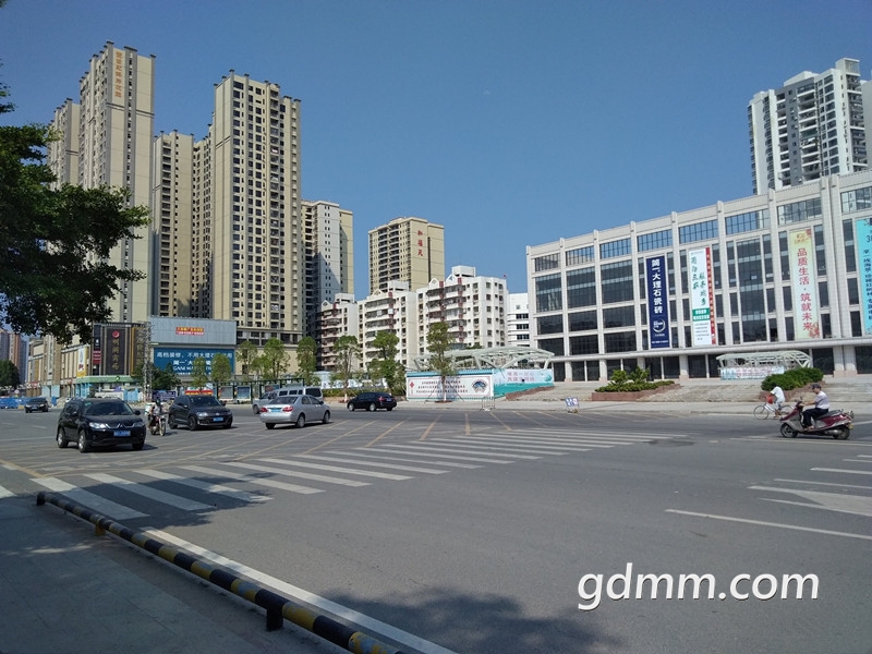 180824npytaz8t84pqzq8a_.jpg