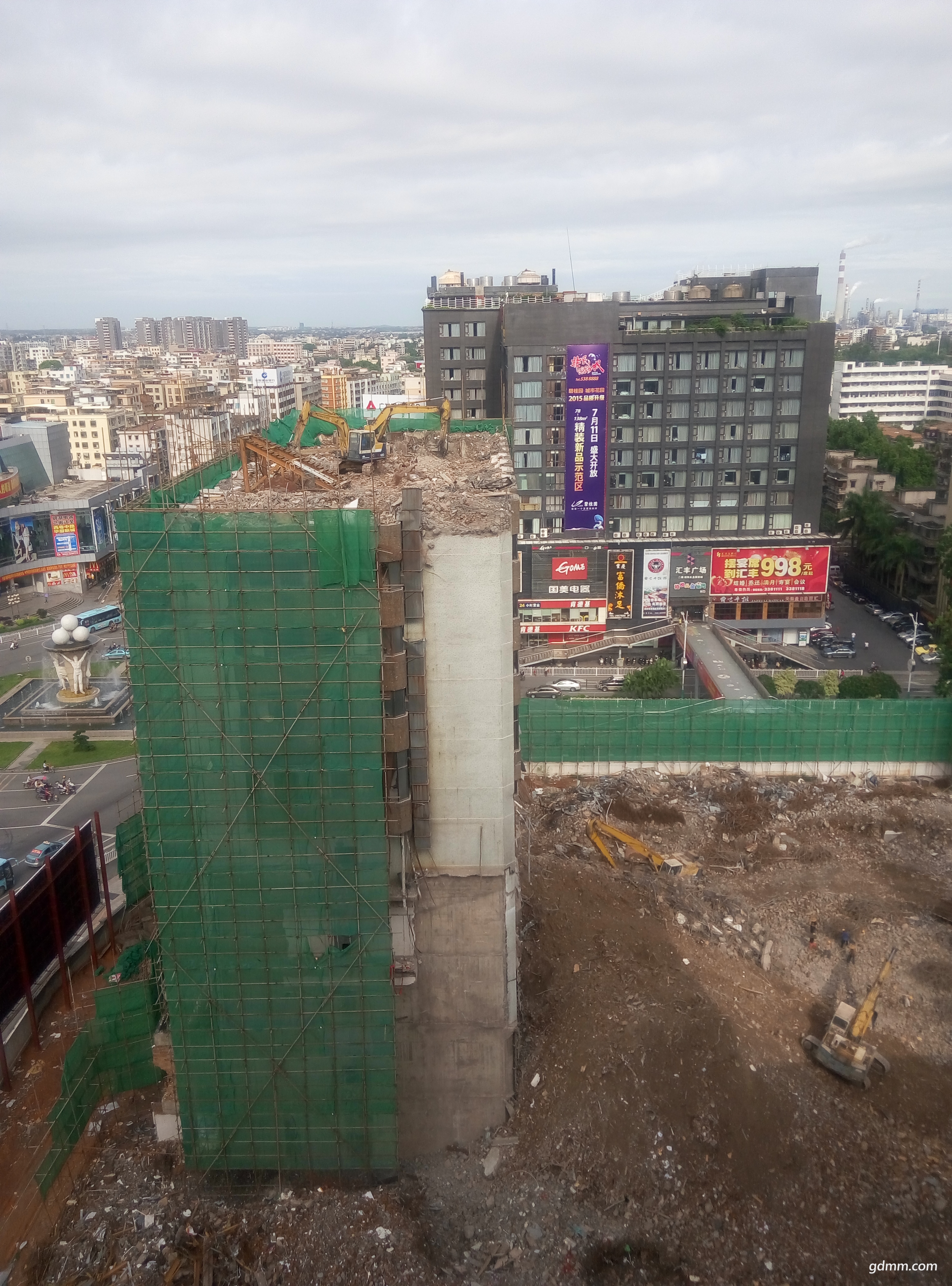 P50727-084836.jpg