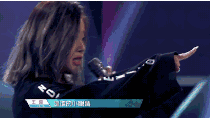 006HWi5Zly1frtjq998t8g30bg06hgx7.gif