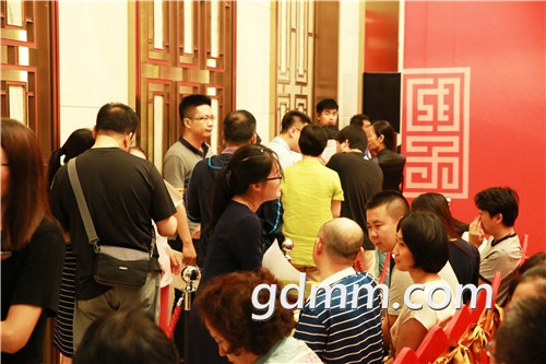 c89e3d2562a0d4ffd806cadaf49_p24_mk24_sX0.jpg