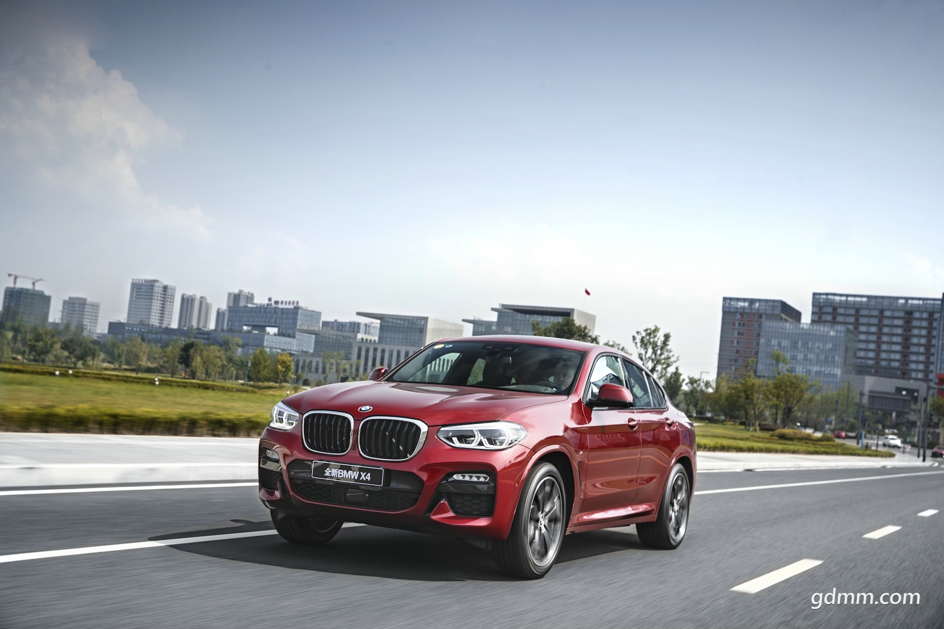 01.ȫBMW X4.jpg