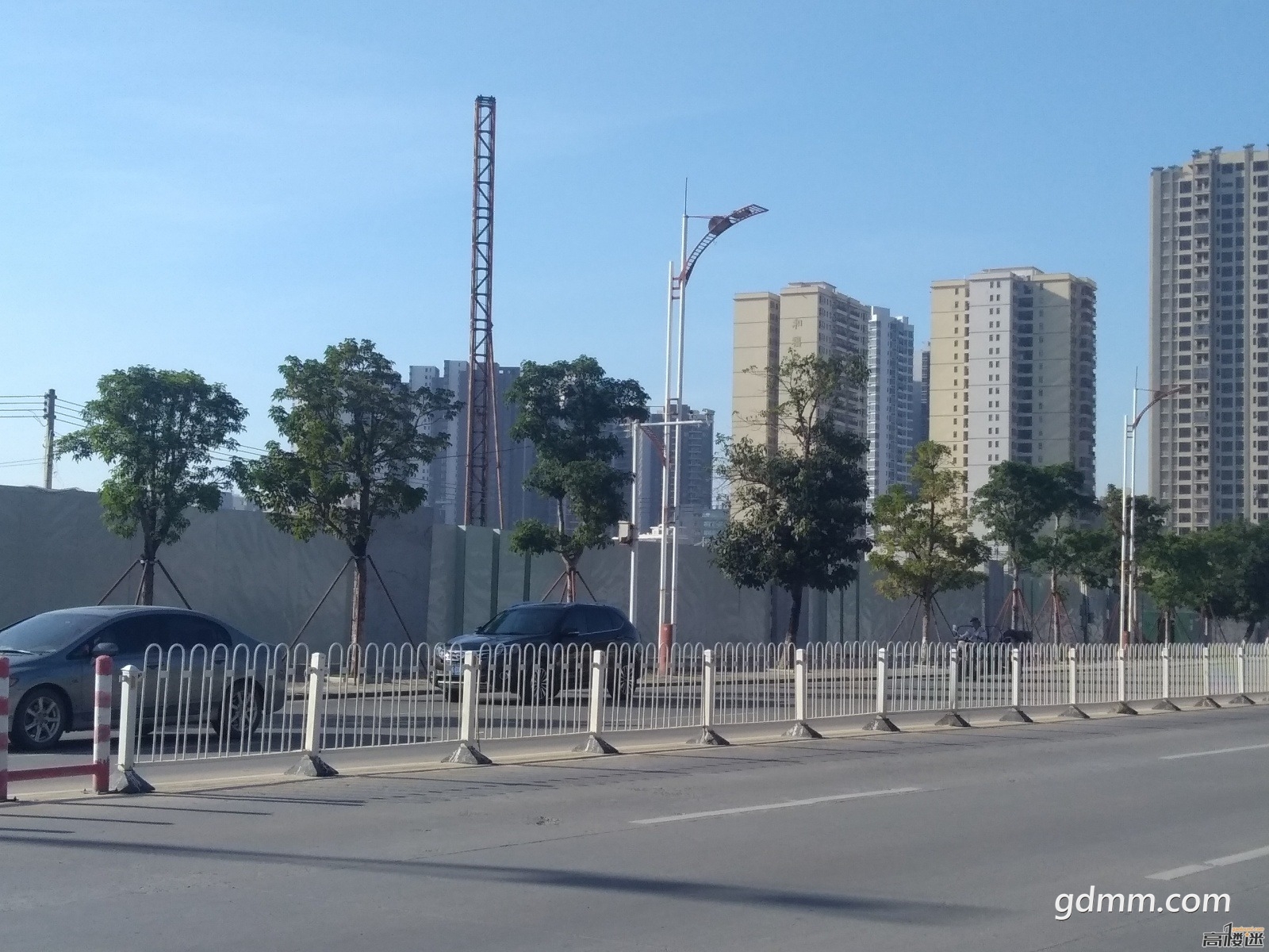 171402daphlwa2b20ue2us.jpg