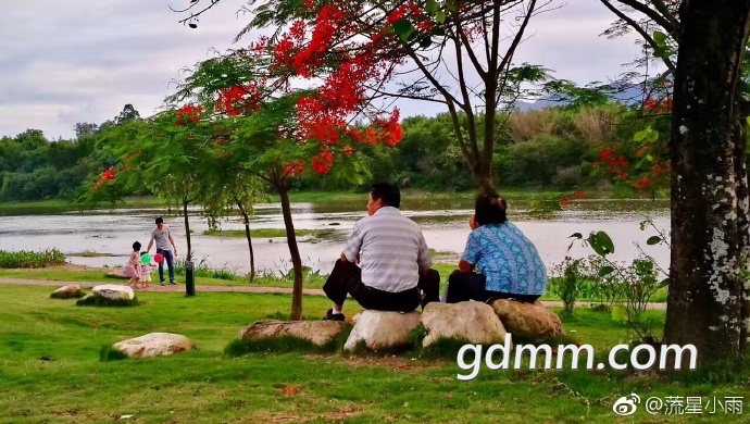 66d65144gy1fge147eze8j20zk0k4qbr.jpg