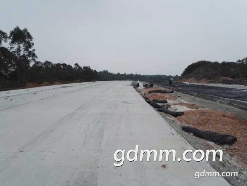 20190116230908-forum.jpg