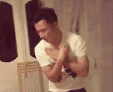 2019052232793141558492266462413.gif