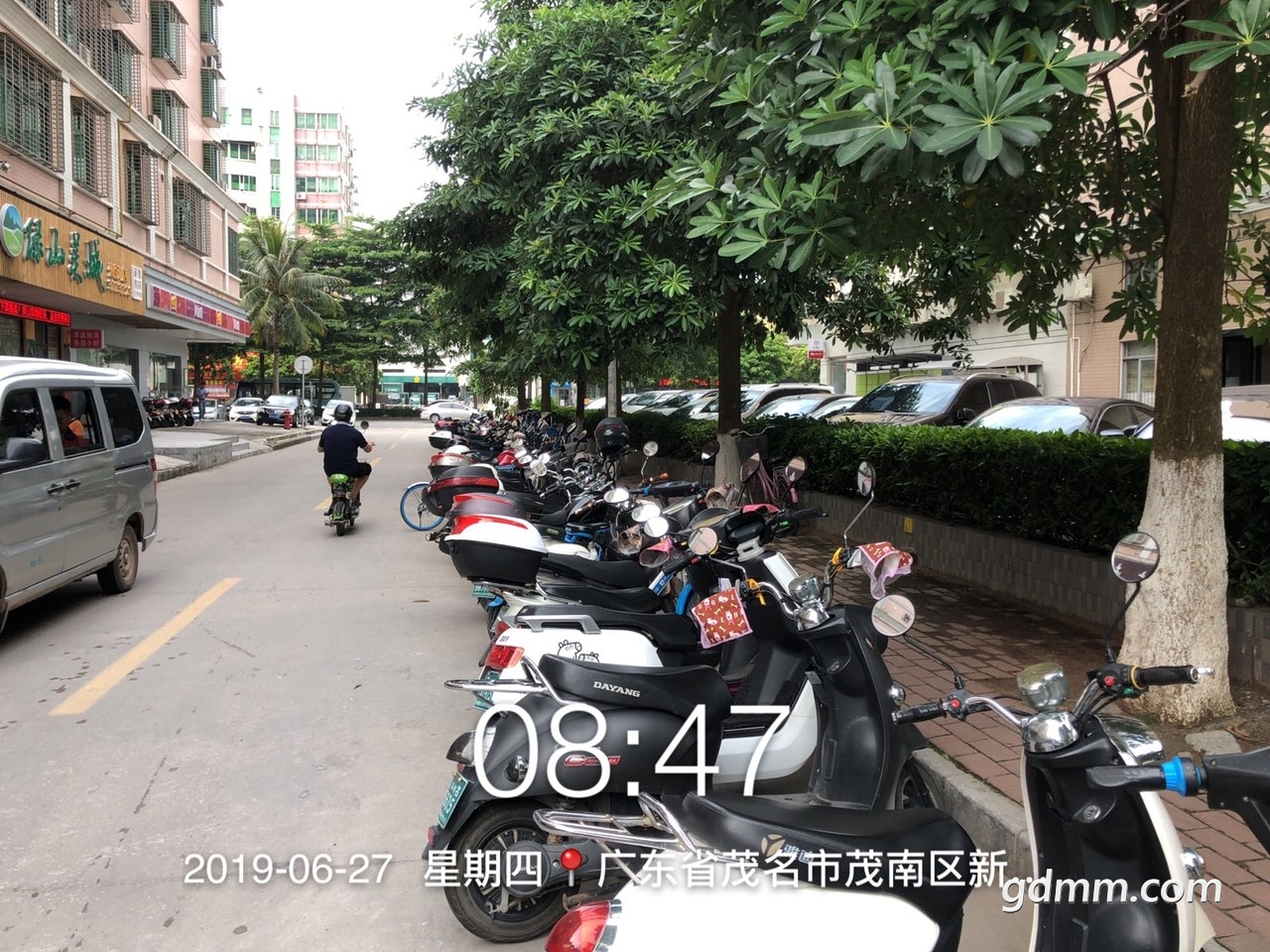 160737d35sdz0k3ayks2h2.jpg