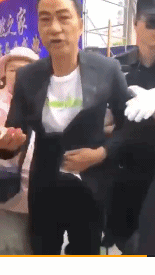 2019072032738091563594596638442.gif